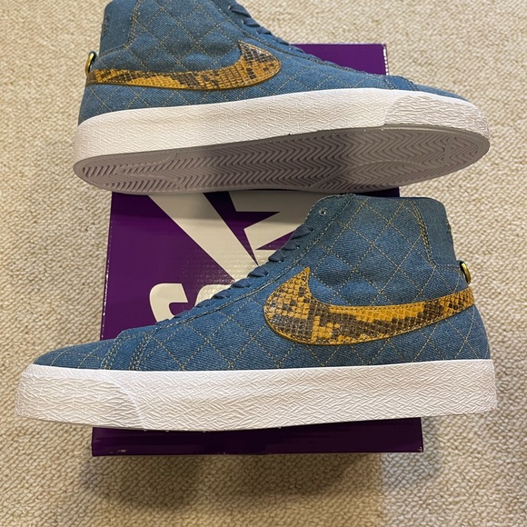 Brand New DS 100% Authentic Nike x Supreme Denim Blazer size 10 Mens US - Picture 4 of 4